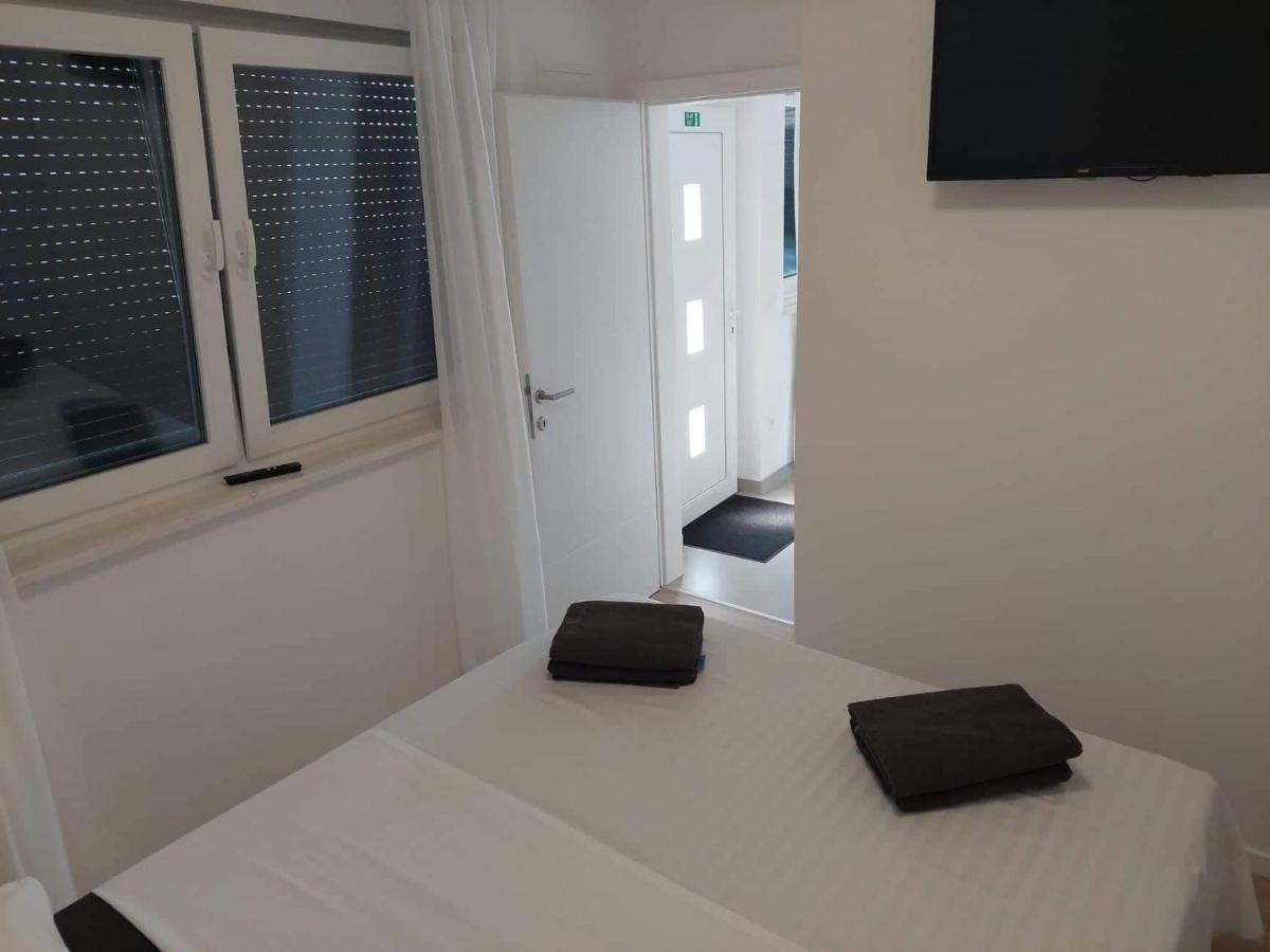 Ferienhaus Maestral - Kastel Kambelovac Каштела Экстерьер фото