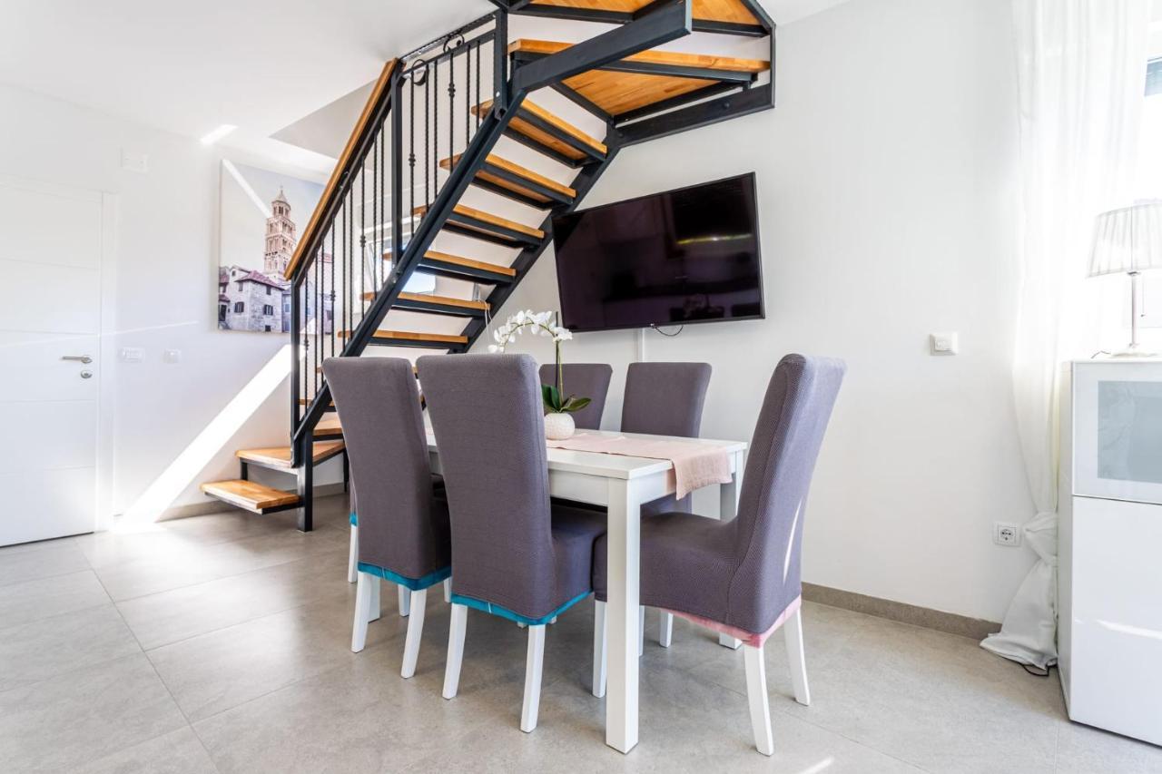 Ferienhaus Maestral - Kastel Kambelovac Каштела Экстерьер фото