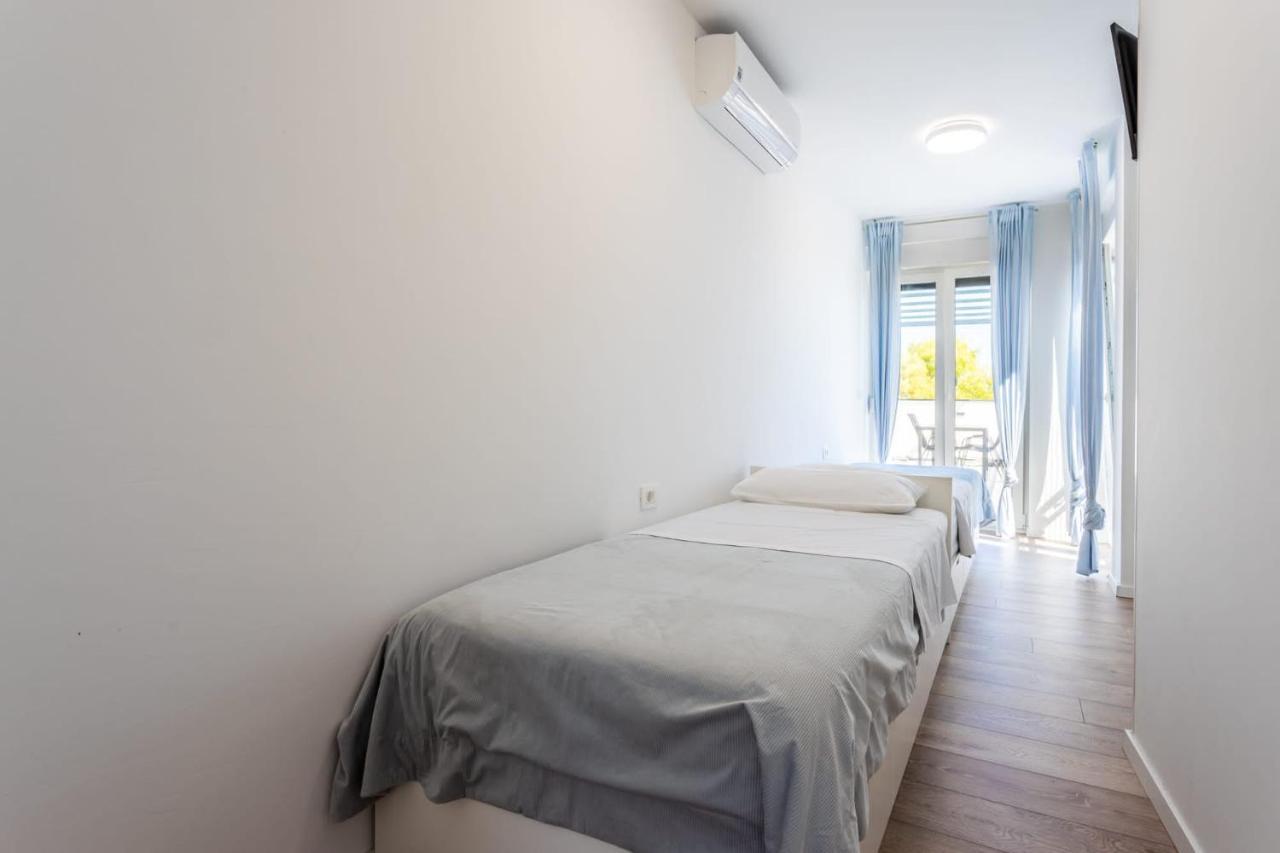 Ferienhaus Maestral - Kastel Kambelovac Каштела Экстерьер фото