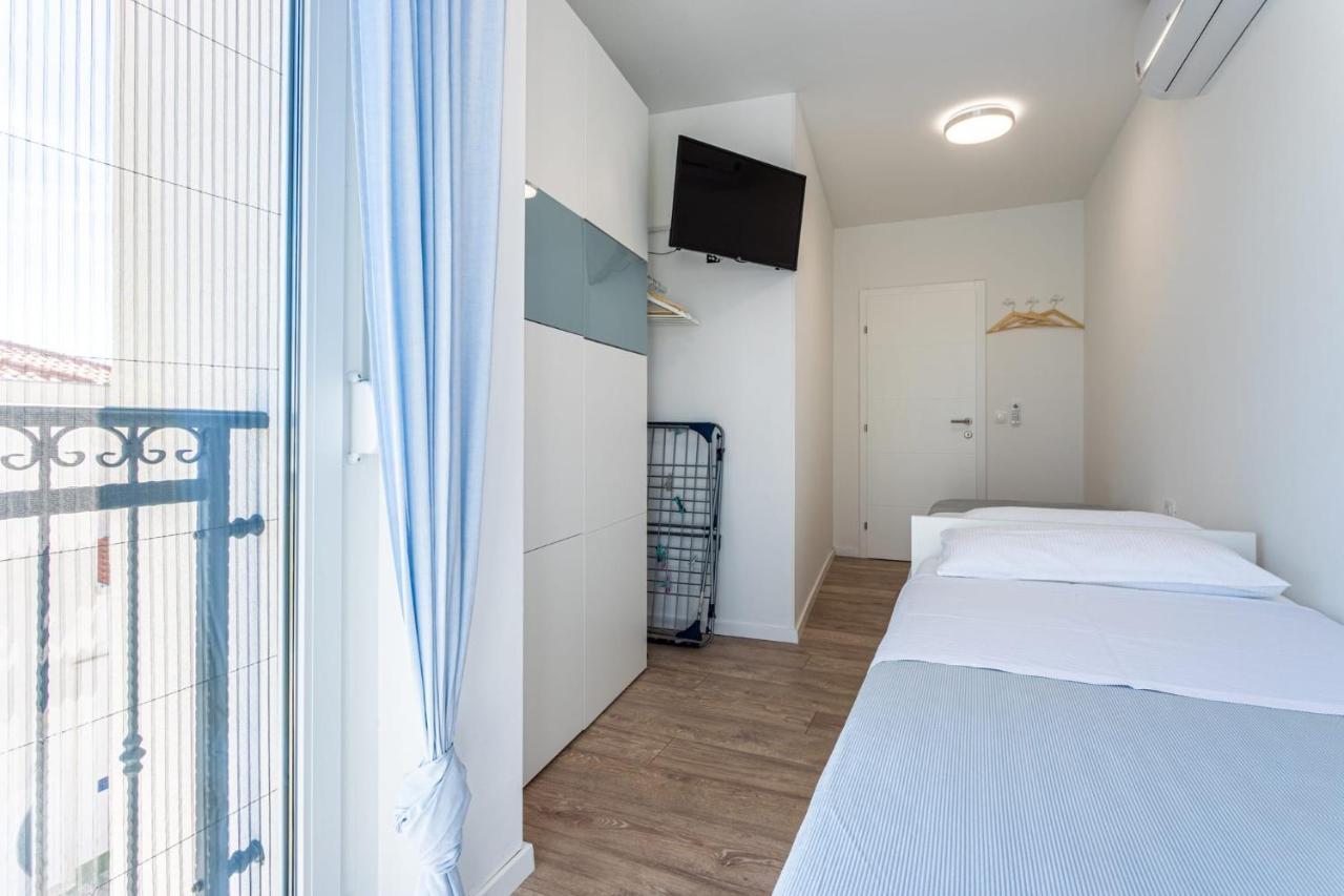Ferienhaus Maestral - Kastel Kambelovac Каштела Экстерьер фото