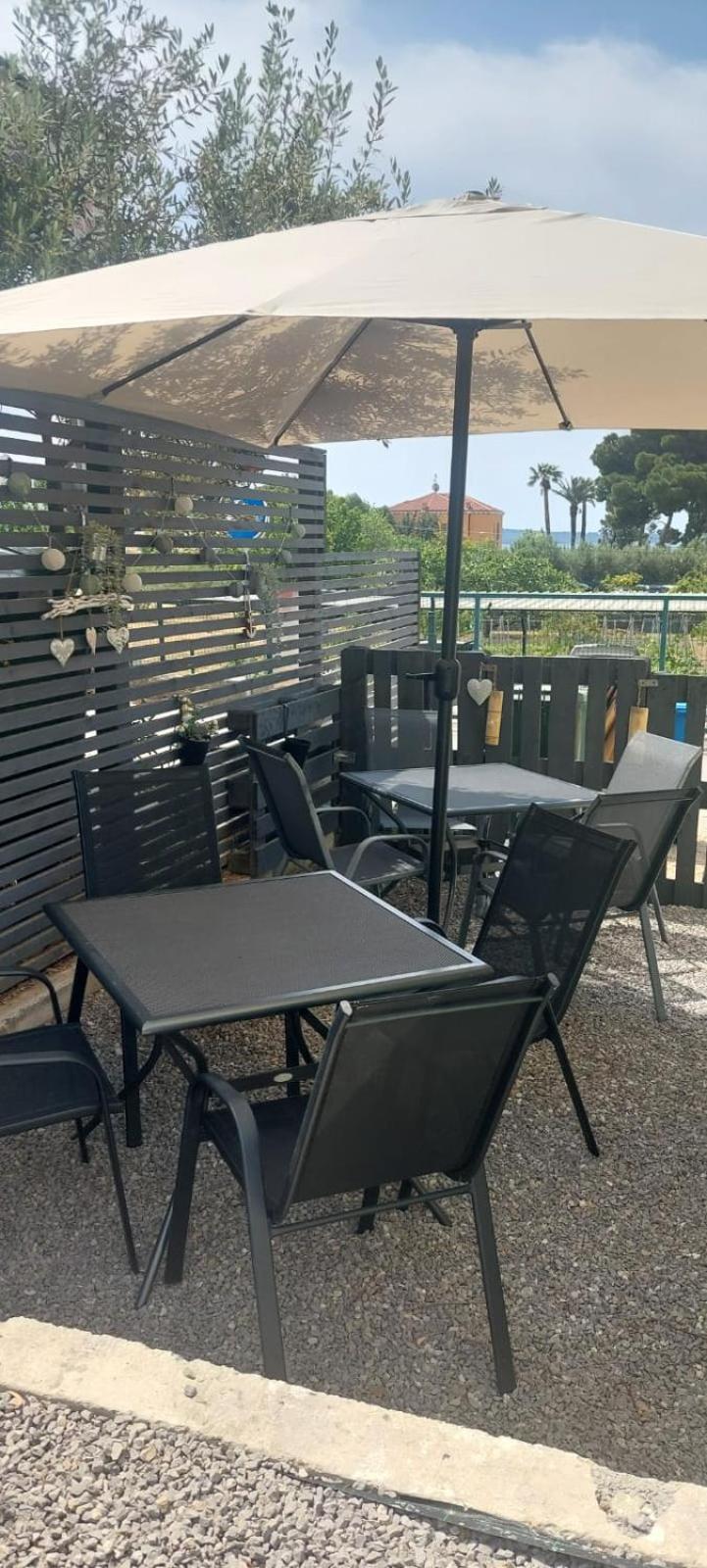 Ferienhaus Maestral - Kastel Kambelovac Каштела Экстерьер фото